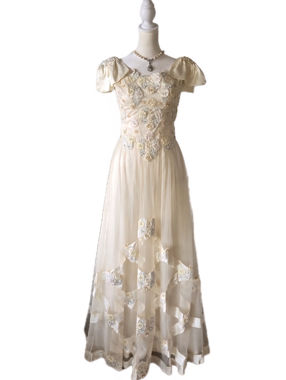 Vtg 40s 50s Champagne/Cream Pearl & Flower Appliqué Gown, Formal/Wedding